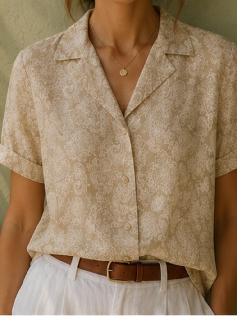 Liz Claiborne Cream Paisley Short Sleeve Button Front Blouse - Picture 2 of 4